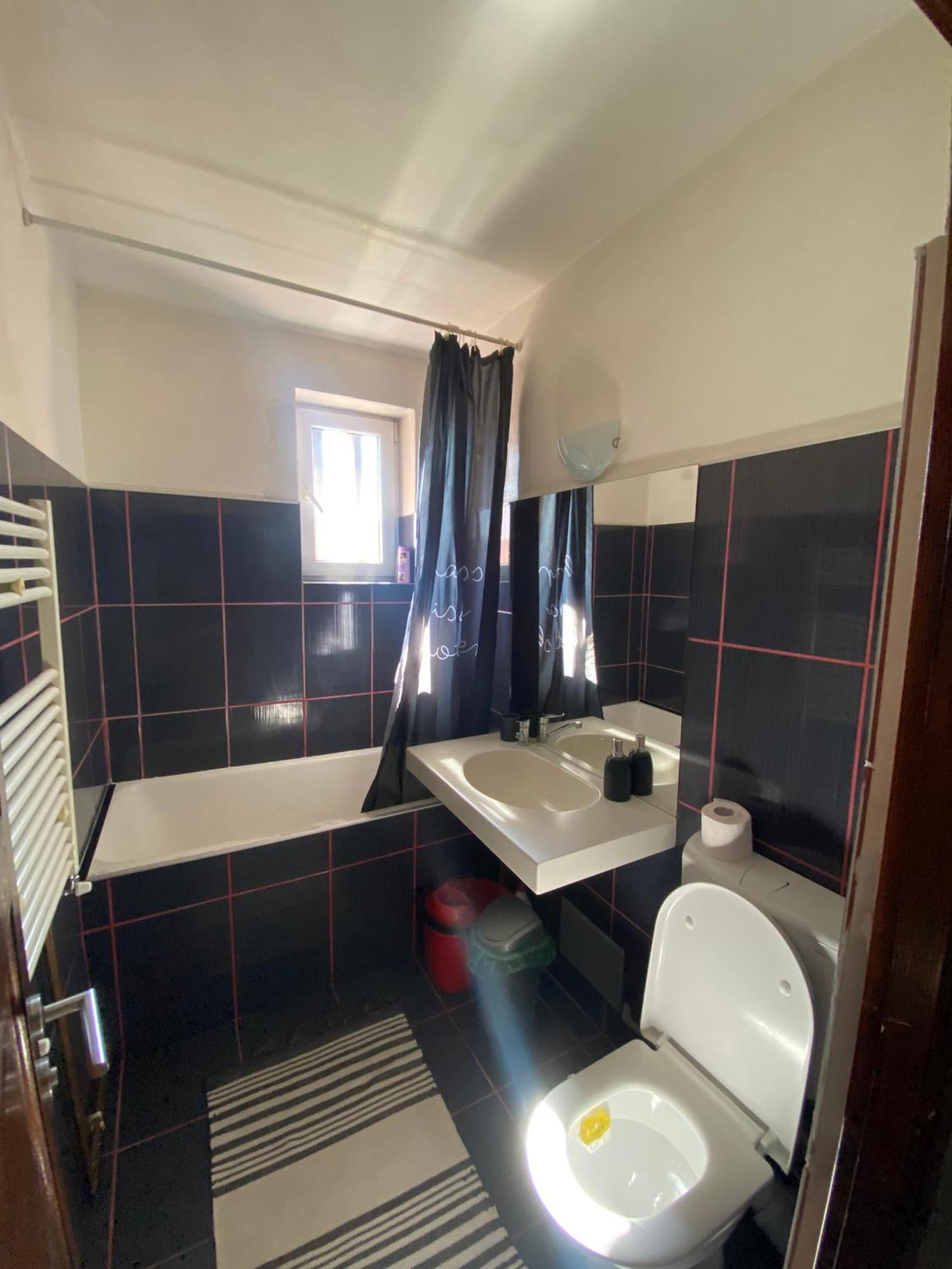 Comfort Home Apartment 2 Petroşani المظهر الخارجي الصورة